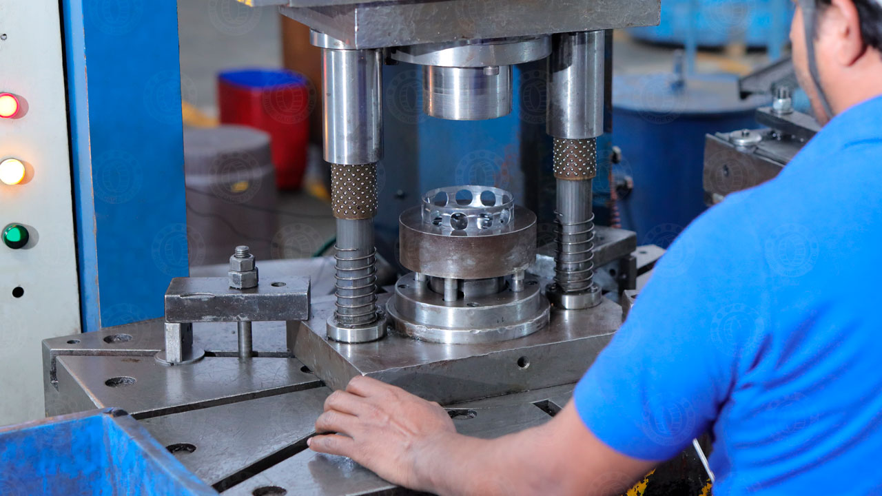 Four Point Contact Ball Bearing Cages Precision Geometry